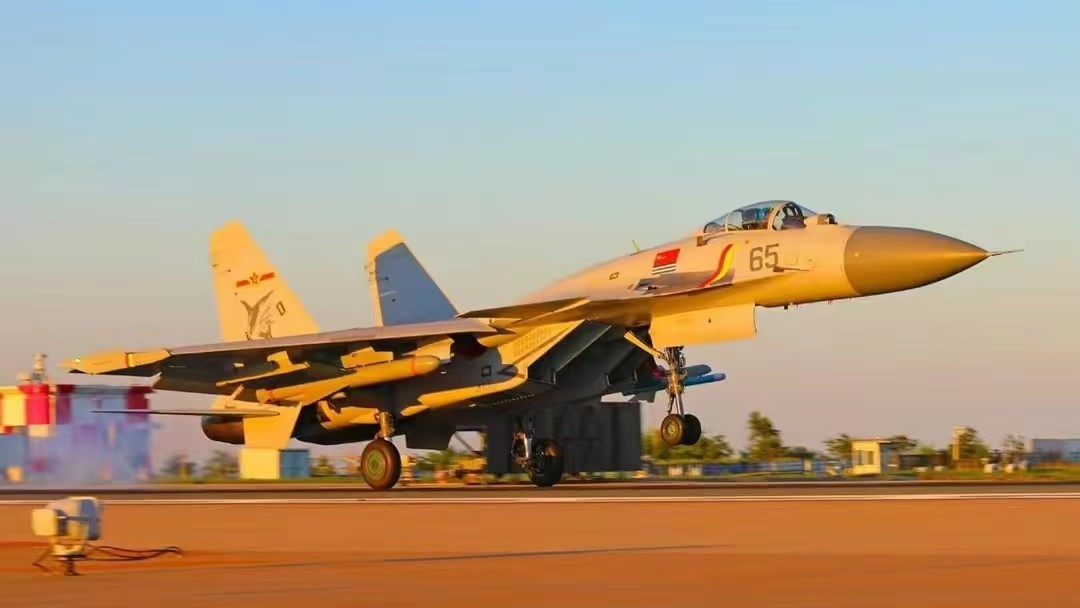 让俄罗斯送中国1架？美公司要送乌军F/A-18，我们能搞1架研究吗？