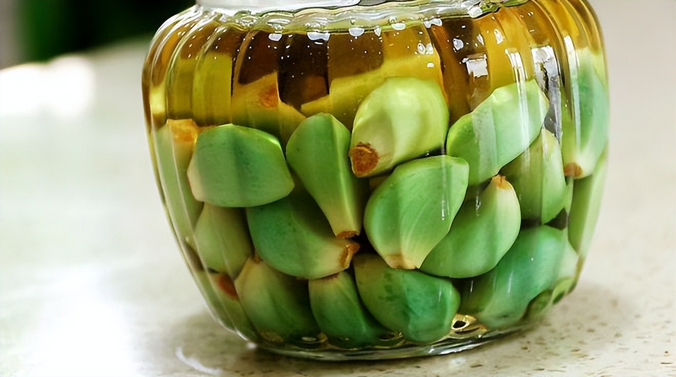 吃饺子不吃蒜香味少一半下一句,吃饭不吃蒜香味少一半下一句