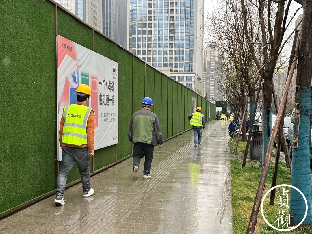 工地上的十元盒饭,工地10块钱的盒饭