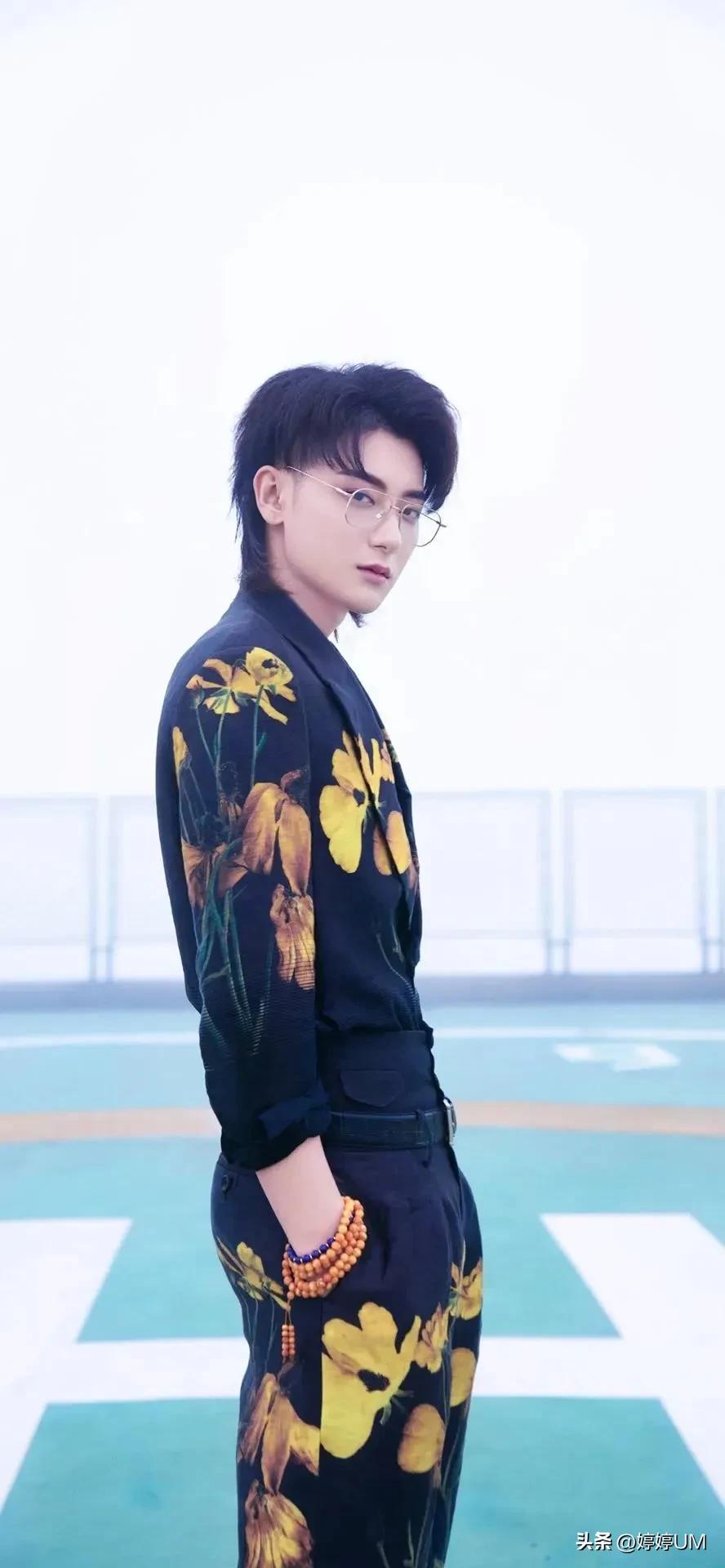 永恒闪耀特利迦超帅壁纸,索隆超帅壁纸高清无水印