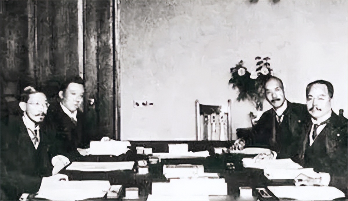 一国厚颜无耻，强行索要中国领土，索要不成在报纸上公然辱骂