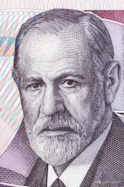 梦见被毒蛇追什么预兆周公解梦,梦见毒蛇对自己追杀