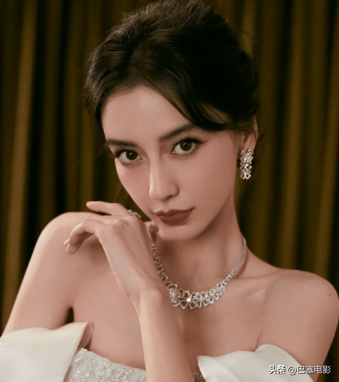 杨颖的资产到底有多少,杨颖现在有钱吗