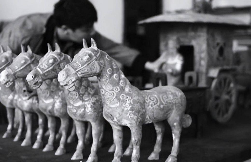 河南老汉制假,河南一老汉造假古董