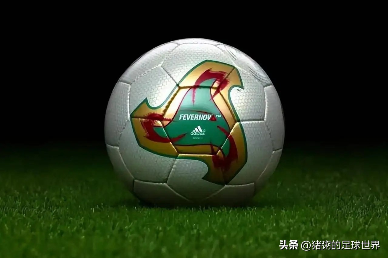 2022世界杯指定用球,21世纪世界杯历届捧杯时刻