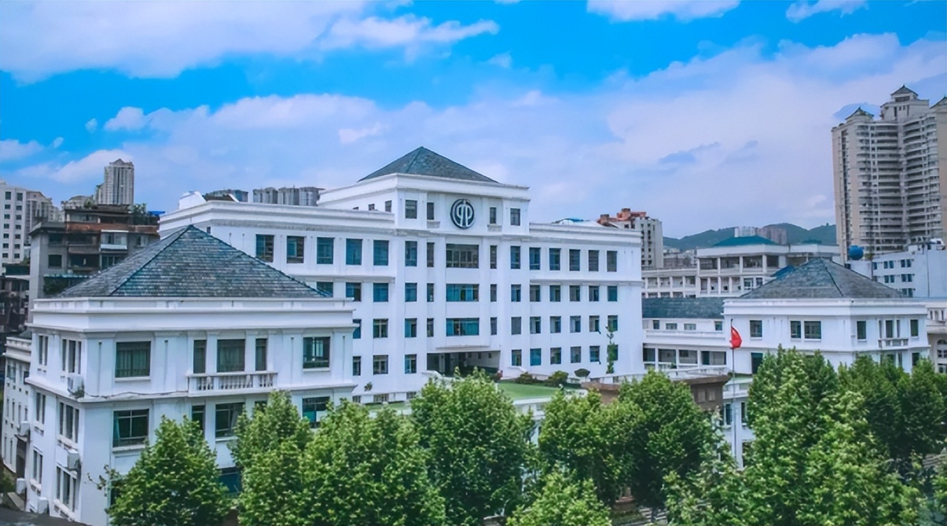 贵阳师生三角恋凶杀案,贵阳六中师生三角恋故意杀人案