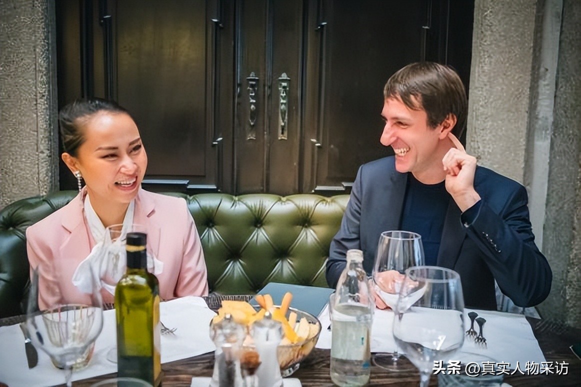 我，做3年空姐，靠6种流利外语出入欧洲宫廷，梦想建立商业帝国