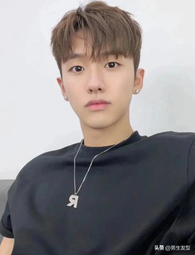 男生发型碎盖正脸好看的,男生碎盖发型教程