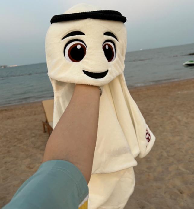 在卡塔尔和各国球迷狂欢,球迷汇集卡塔尔