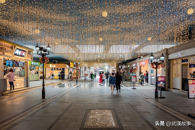 楚河汉街和粮道街哪个更值得去,楚河汉街值得打卡吗