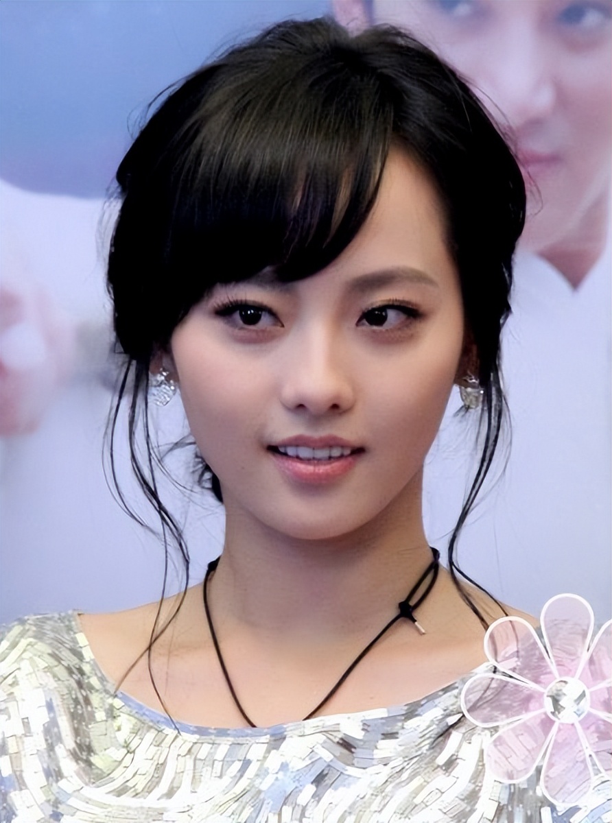 结婚8年生两子却未办婚礼，起底张嘉倪与买超的“婚变始末”