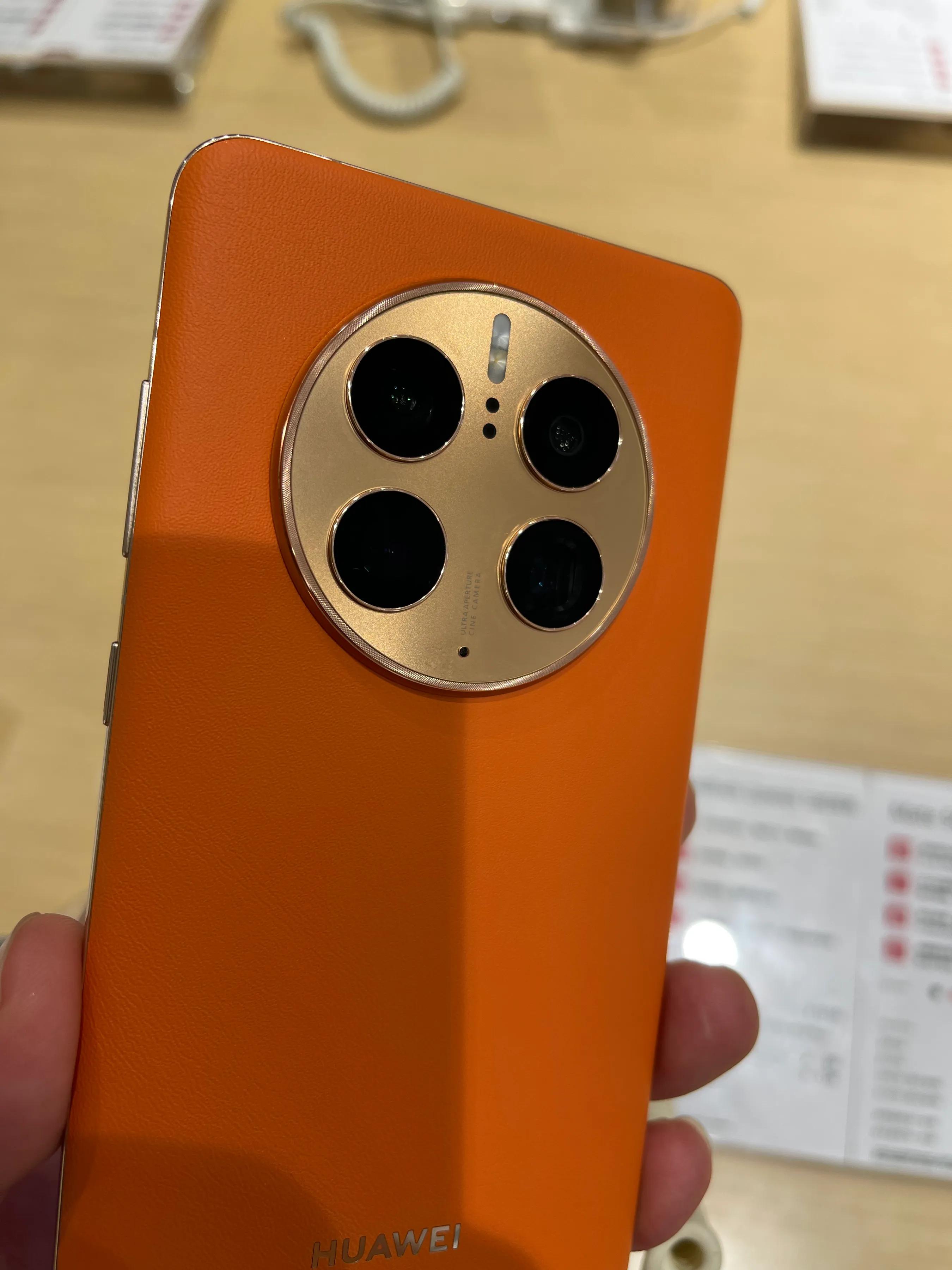 探店华为体验店智慧屏,上海华为旗舰店体验华为mate50