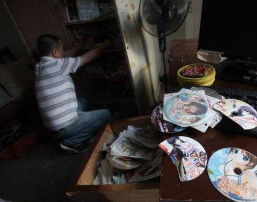 19年前，延安一对夫妻家中看黄碟被逮捕，后收到道歉并获赔3万元