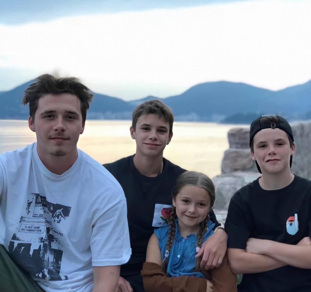 贝克汉姆维多利亚和儿媳关系破冰,维多利亚和贝克汉姆的恋爱史