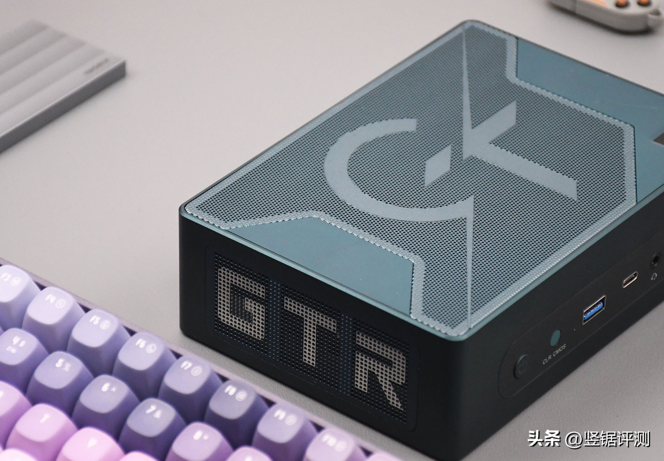零刻gtr7对比游戏笔记本,零刻迷你主机gtr7怎么开启vt