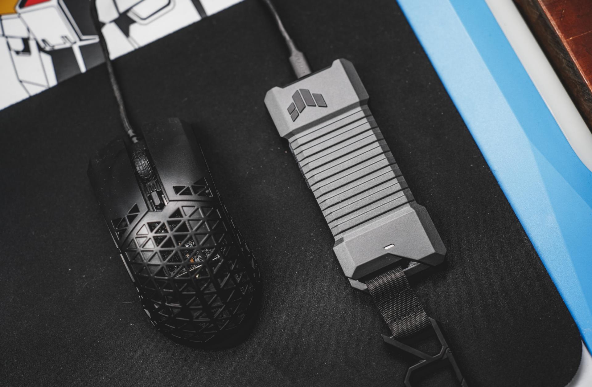 华硕tuf铠甲移动硬盘盒,华硕tuf硬盘盒搭配哪款硬盘