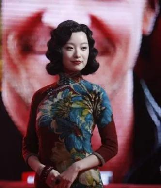 最具美人脸的十位女星,蒜头鼻小眼睛方脸却很漂亮的女星