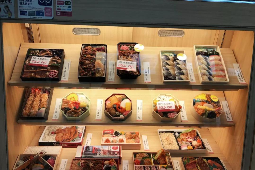 日本一个女生自己去旅游,女生日本独自旅行