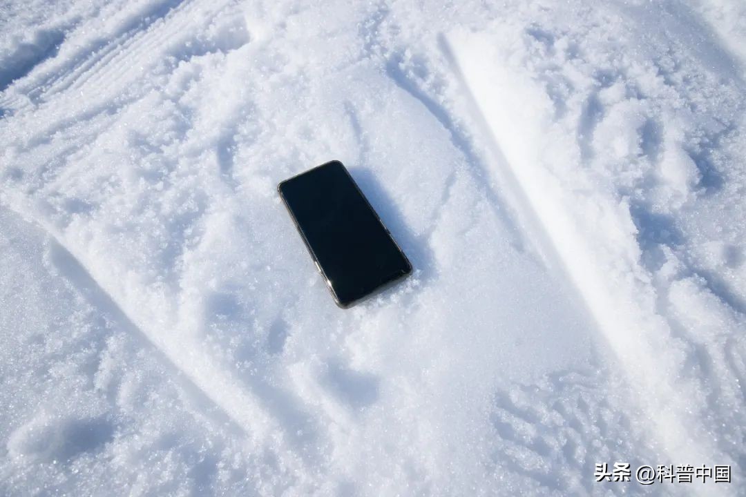 手机寒冷下为什么没电,手机也怕冷么