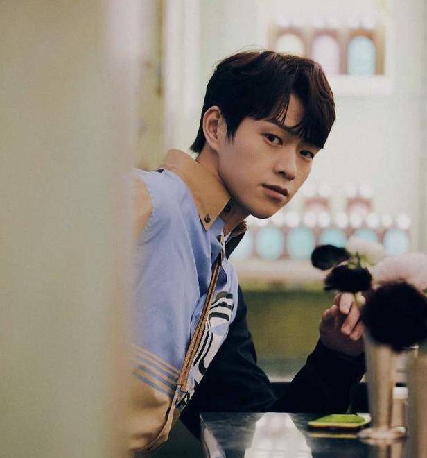 魏大勋被谐星耽误,被搞笑事业耽误的歌手