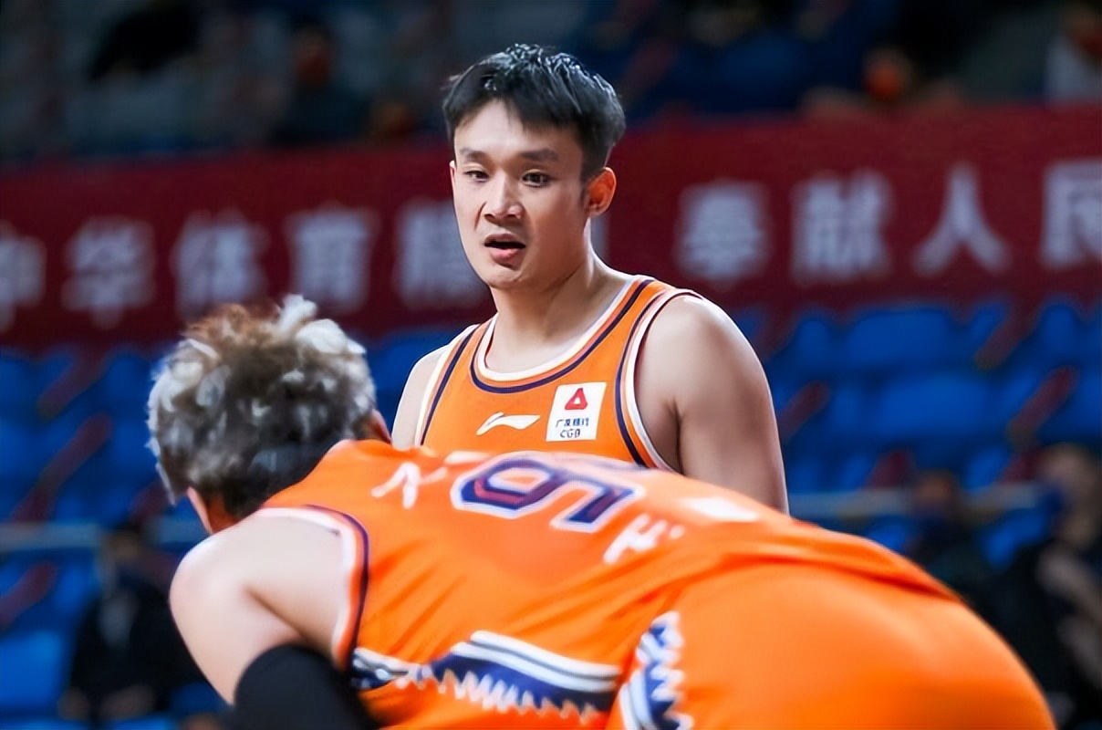 2019cba丁彦雨航去哪支球队,丁彦雨航入选三人篮球集训队