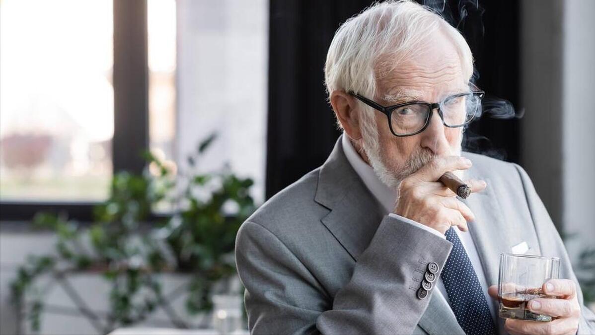 不用戒烟了？吸烟有害健康是“*局骗**”，尼古丁不致癌？告诉你真相