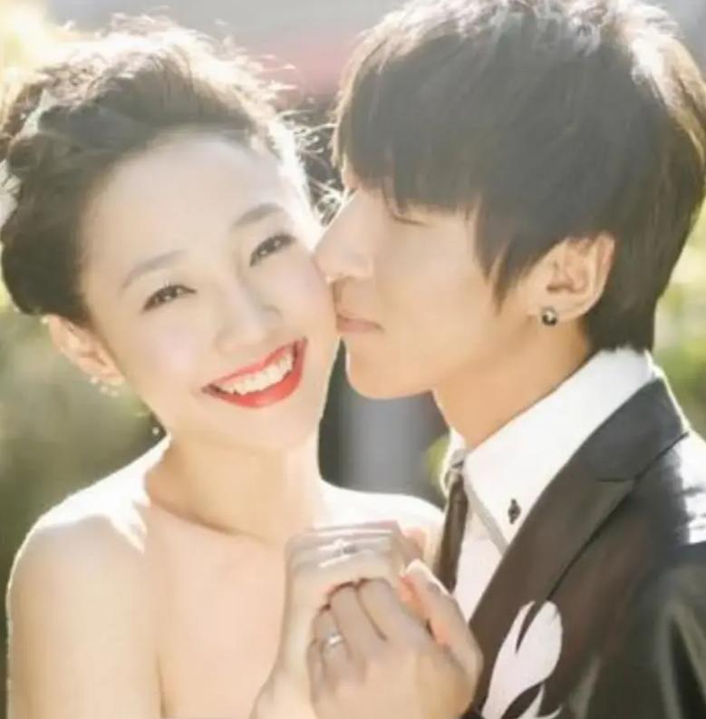 白百何陈羽凡公开离婚5年后，她带儿子改嫁导演，他却落魄无比