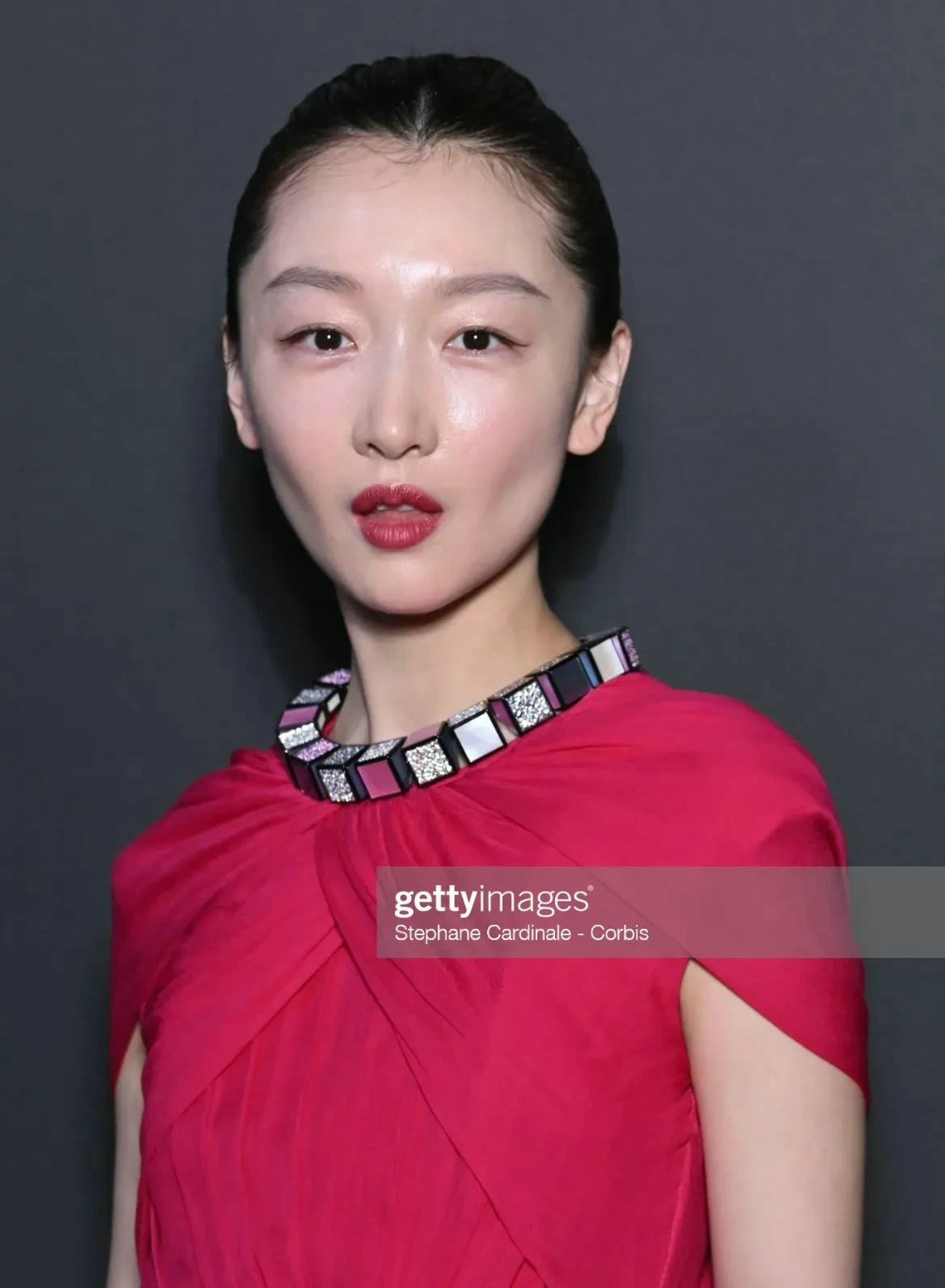 周冬雨面相分析,周冬雨早期后期面相