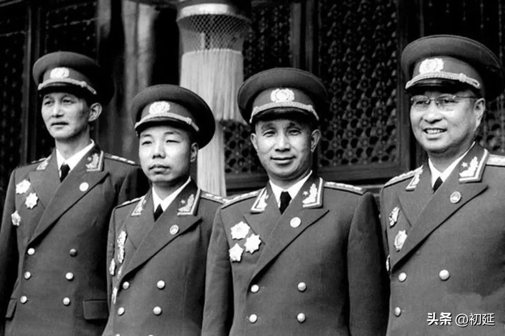 建国初期十二个军区各有多少兵力,建国初期四大野战军和五大军区