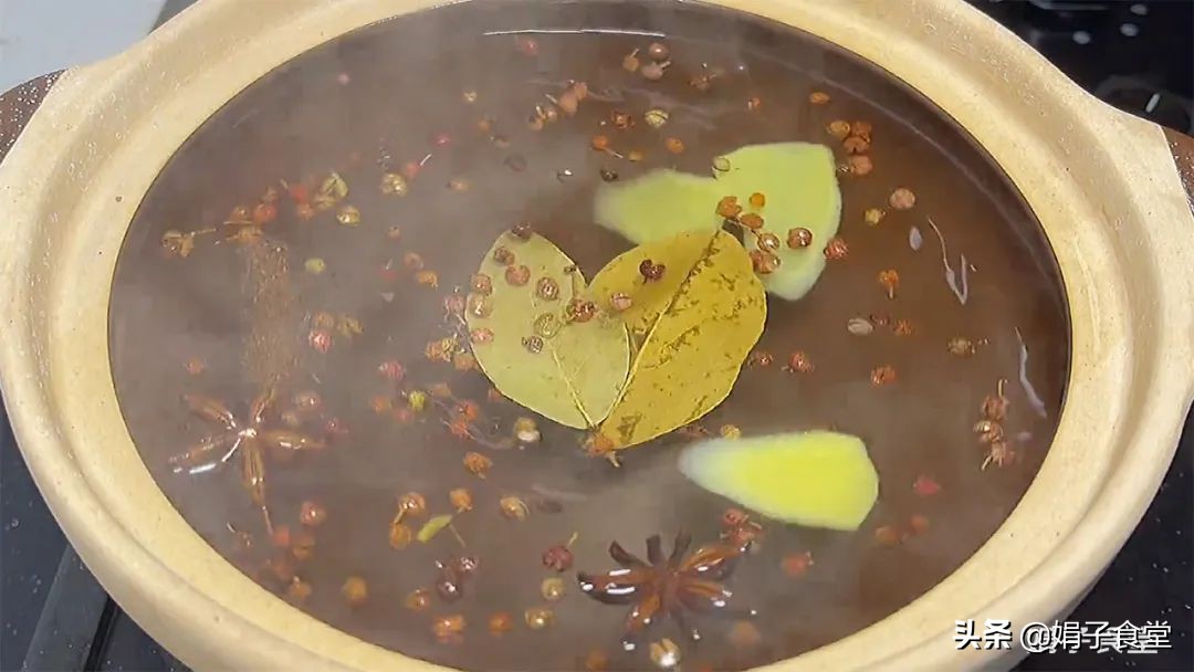 腌制咸鸭蛋最简单正确的做法,把咸鸭蛋腌制成流油咸鸭蛋的方法