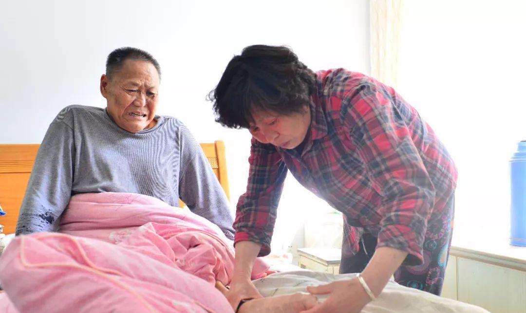 人到晚年该怎么养老 (老人靠自己该如何养老)