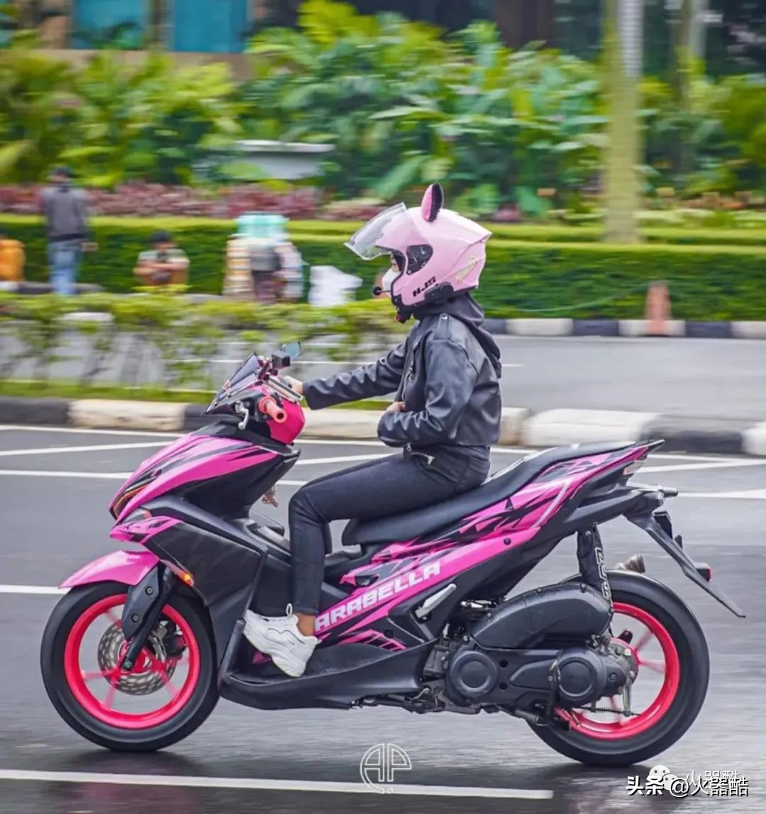 雅马哈nvx155帅气视频,aerox155与nvx155哪个好