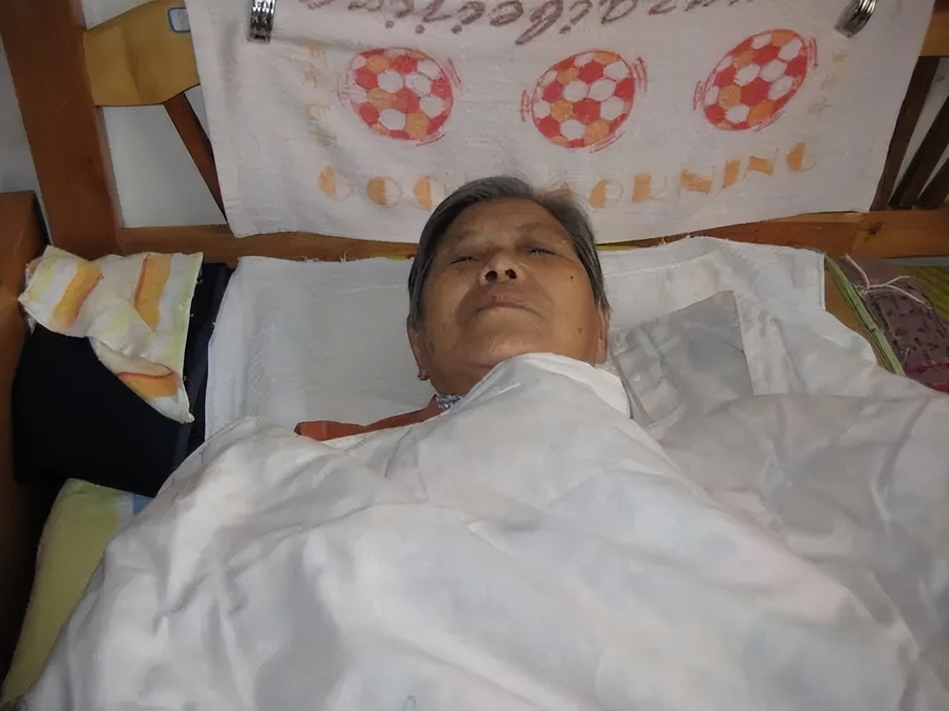 靠当“日租女友”，我月入过万，表面光鲜，其实背后“规则”很深