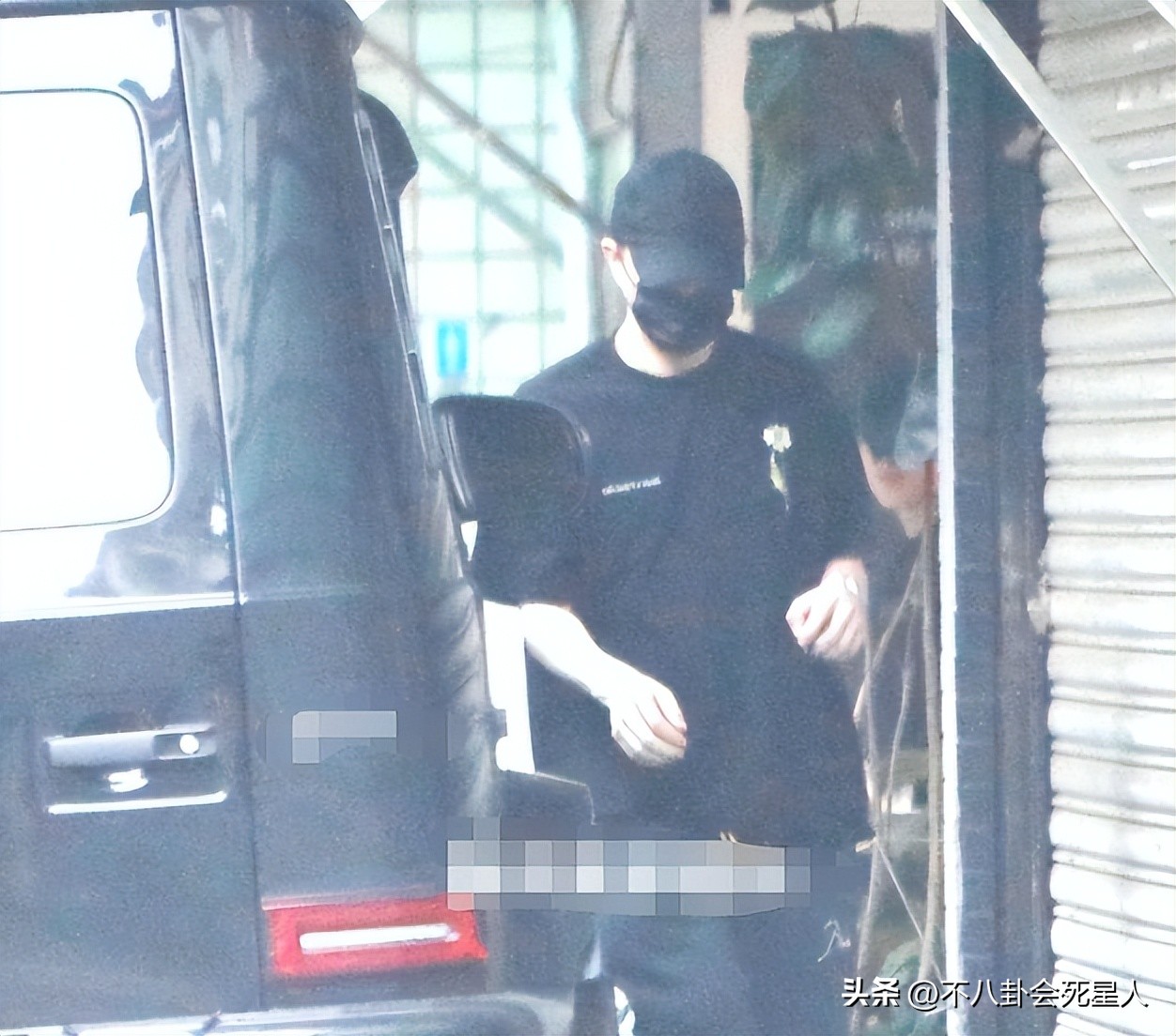 张默和房祖名被抓的时间,张默和房祖名关系好吗