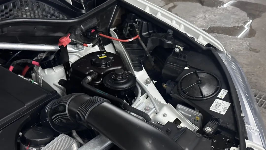 宝马x5老改新二手出售五万左右,宝马x5整车全部翻新要多少钱