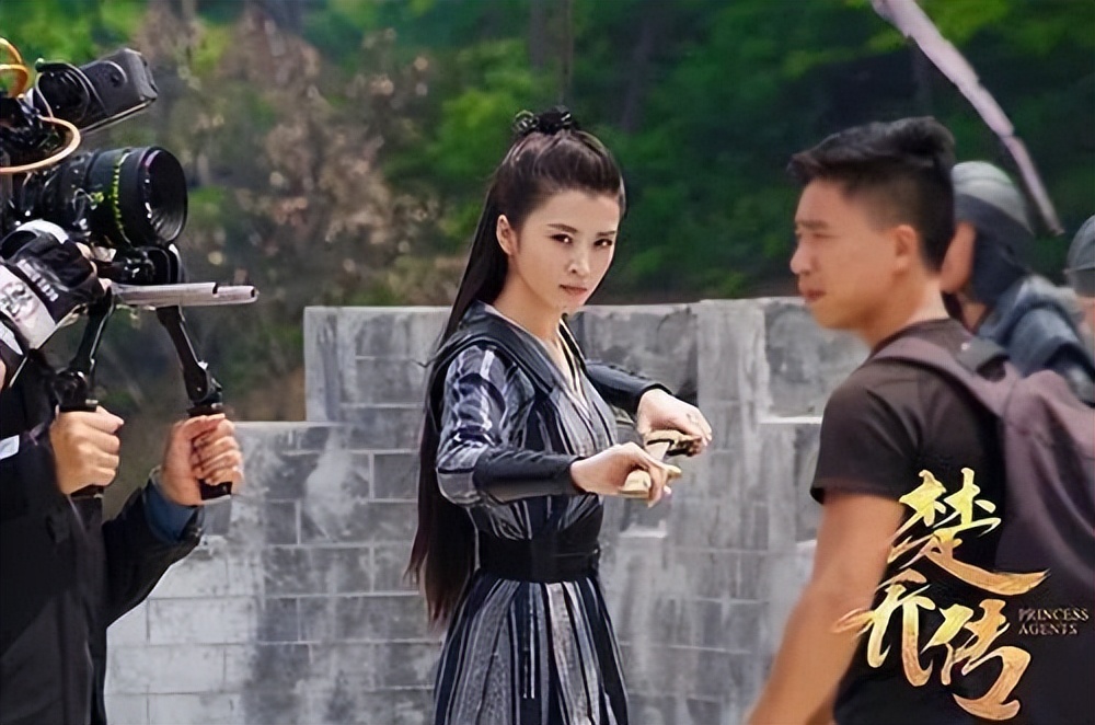 鞠婧祎赵丽颖角色混剪,鞠婧祎和赵丽颖的合拍视频