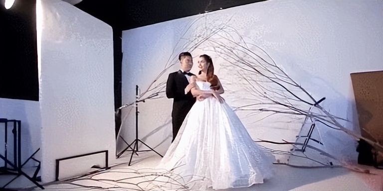 泰国最美人妖皇后嫁中国富商,泰国女星像angelababy