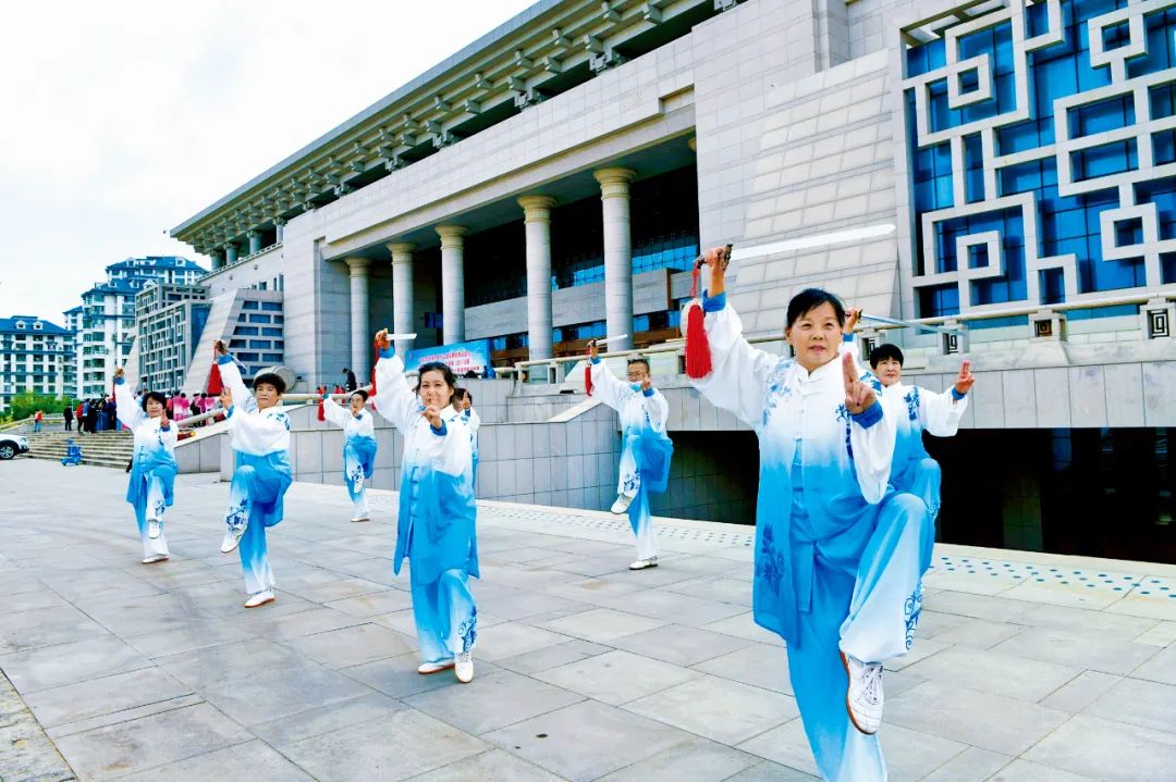 乌海繁华城市中心位置,乌海这个城市有前途吗