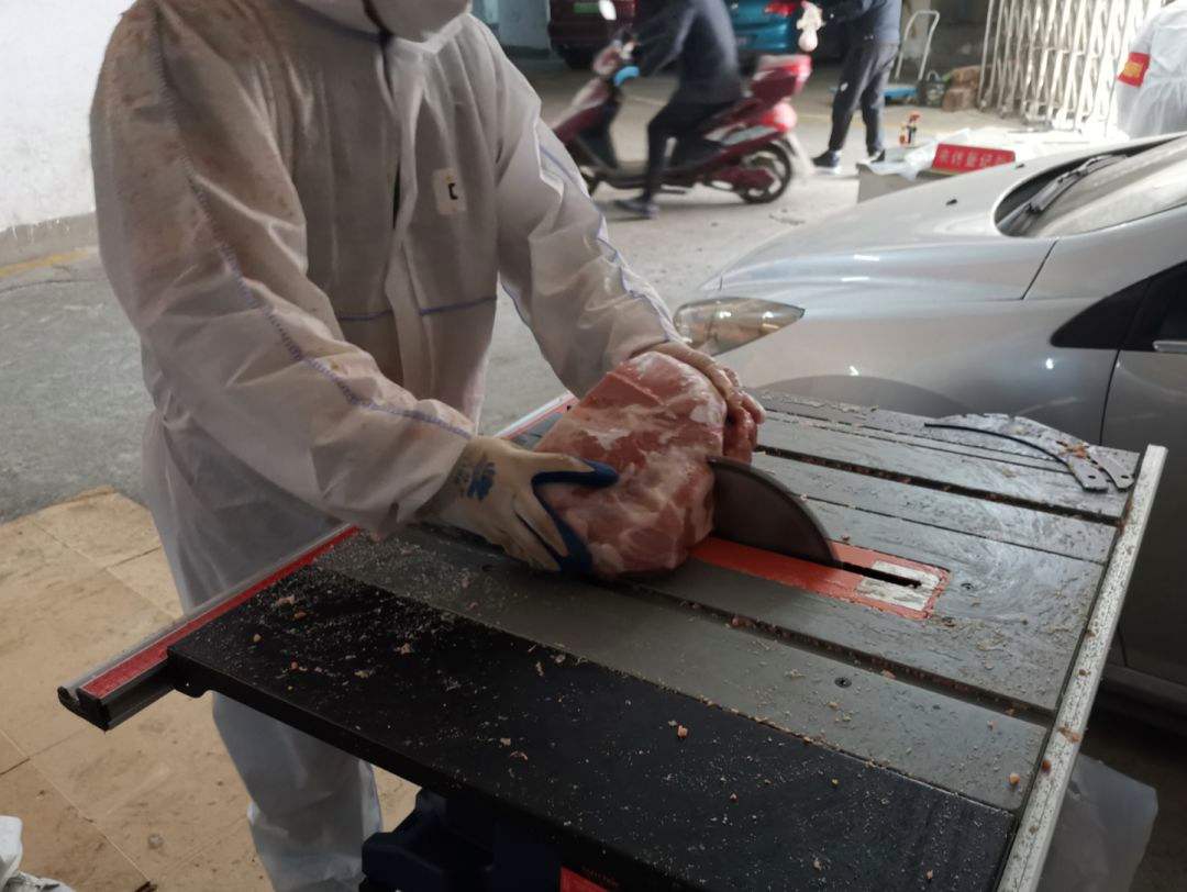 猪肉做熟了一股尿骚味该如何去除,猪肉怎么有股尿味能不能吃