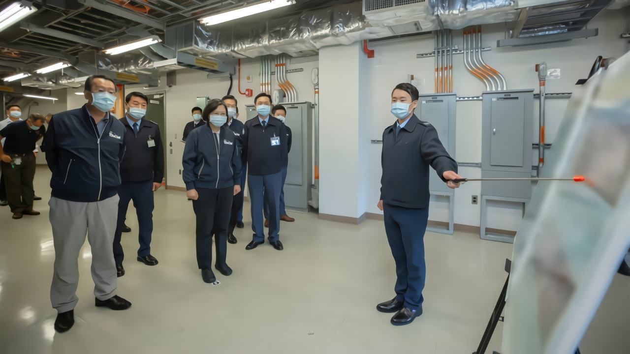 美国借台湾的手与大陆开战，不是没有可能的，美台勾连有了变化