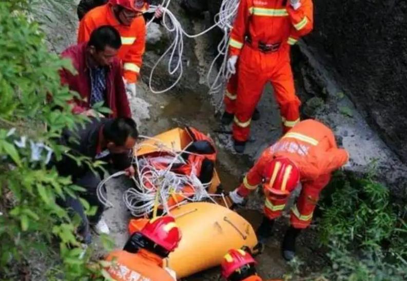 2020年,大四女生刘安在天门山翼装飞行时遇难,极限运动值得吗?