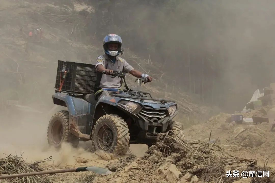 迎战川渝山火的消防员,重庆众志成城对抗山火
