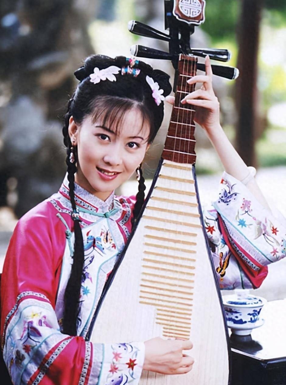 中国第一“裸模”汤加丽：走红后丈夫提出离婚，父亲骂她丢脸！