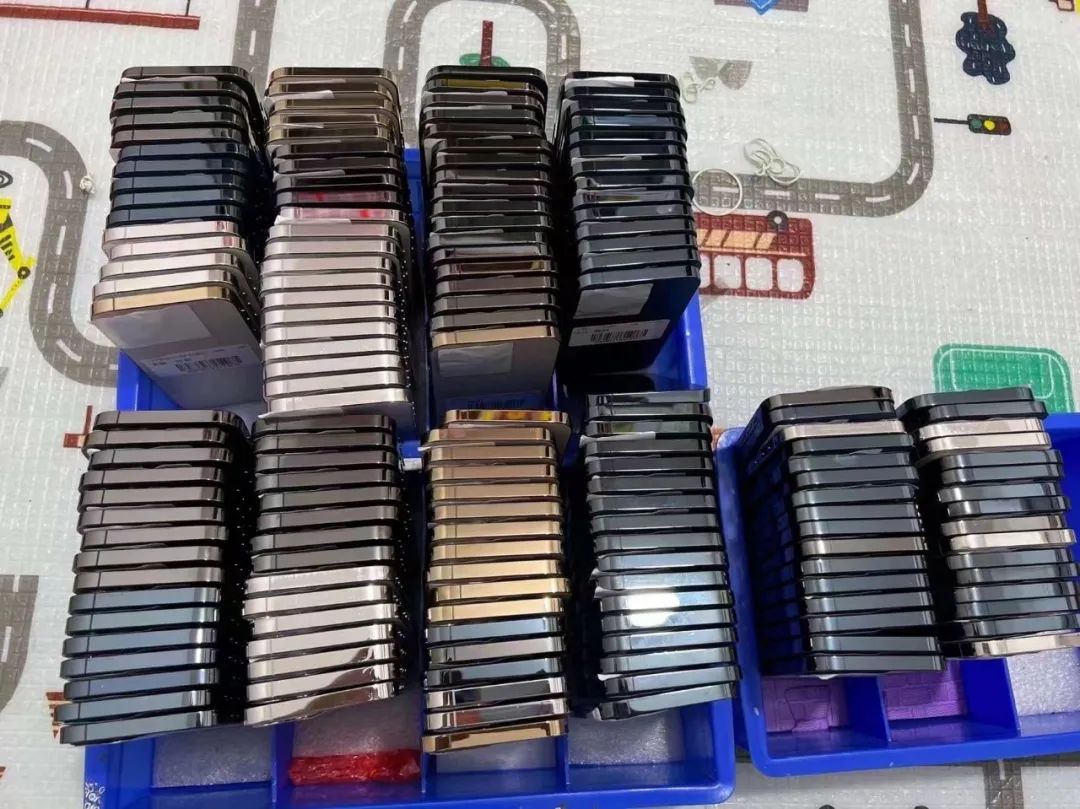 华强北海量二手手机,华强北一堆堆的手机