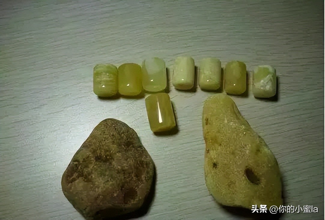 烤色蜜蜡盘玩会变色吗,鸡油黄蜜蜡是烤色的吗