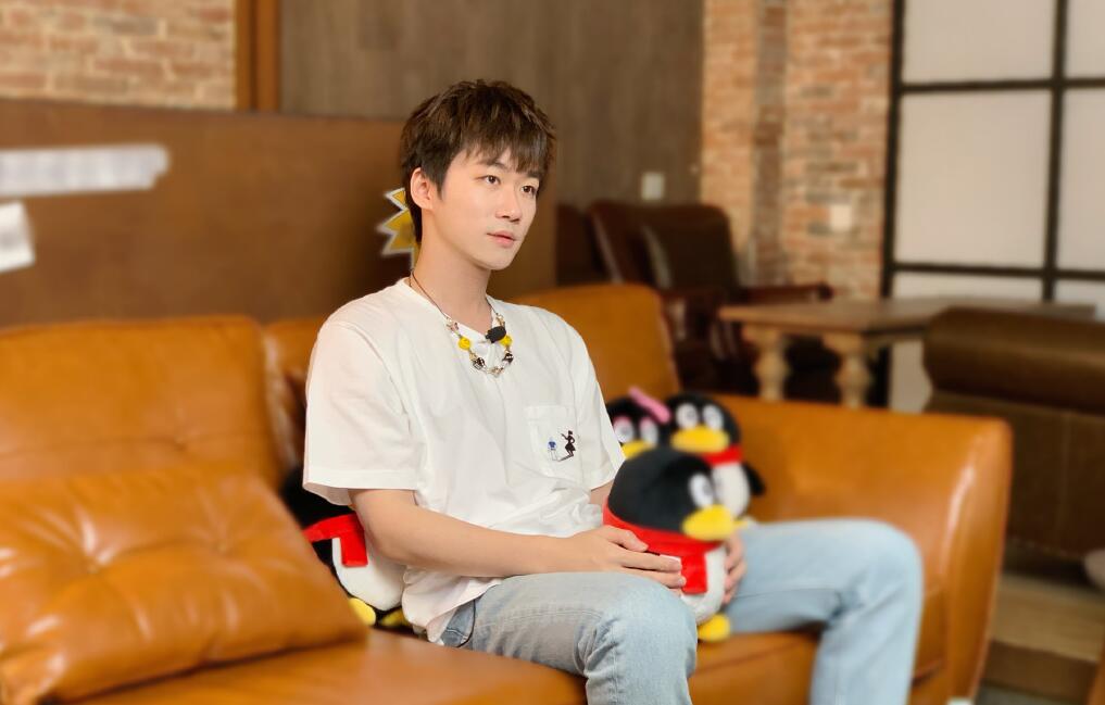 不求人cos太空人,不求人媳妇cos