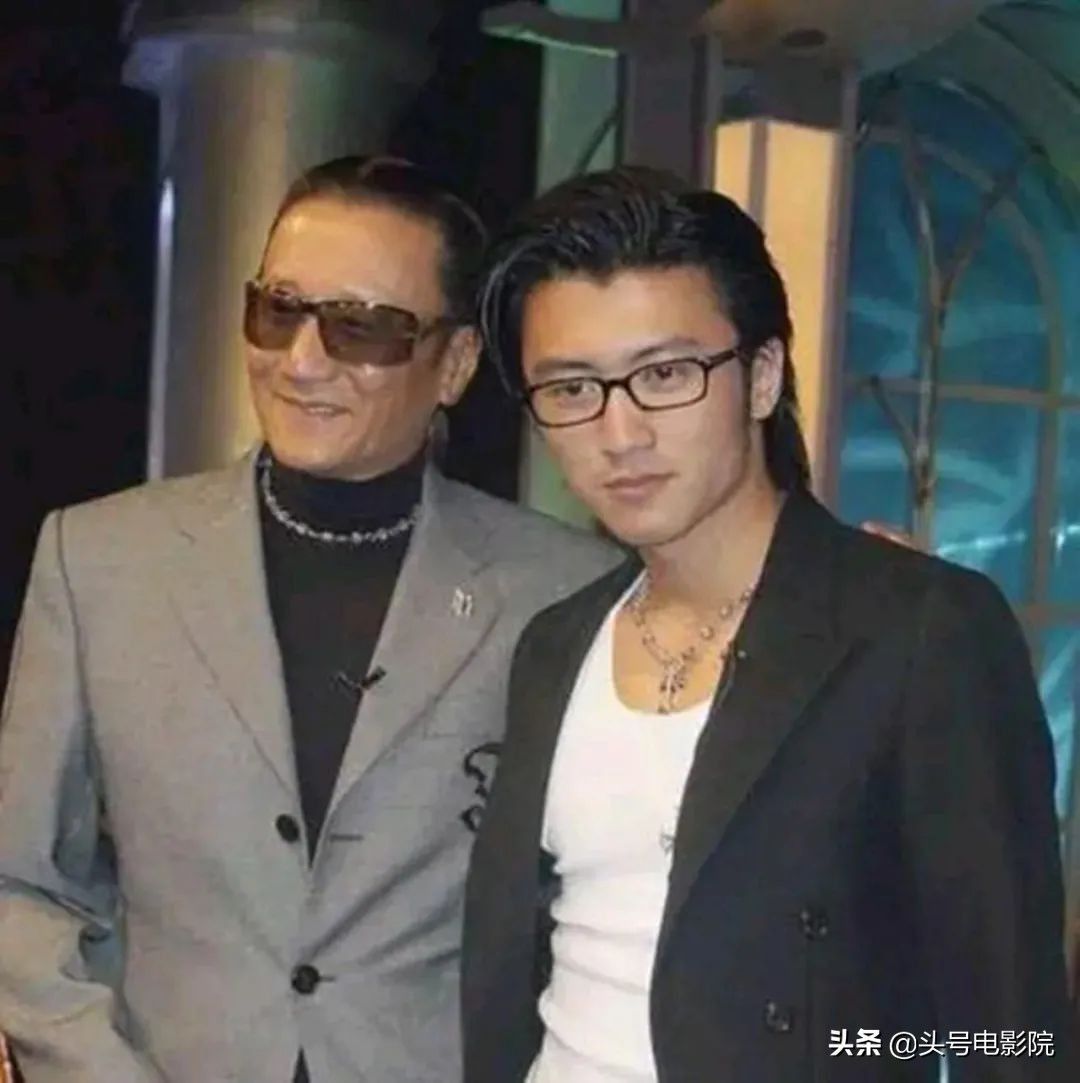 84岁谢贤与女友重燃爱火,谢贤84岁和初恋重温旧情