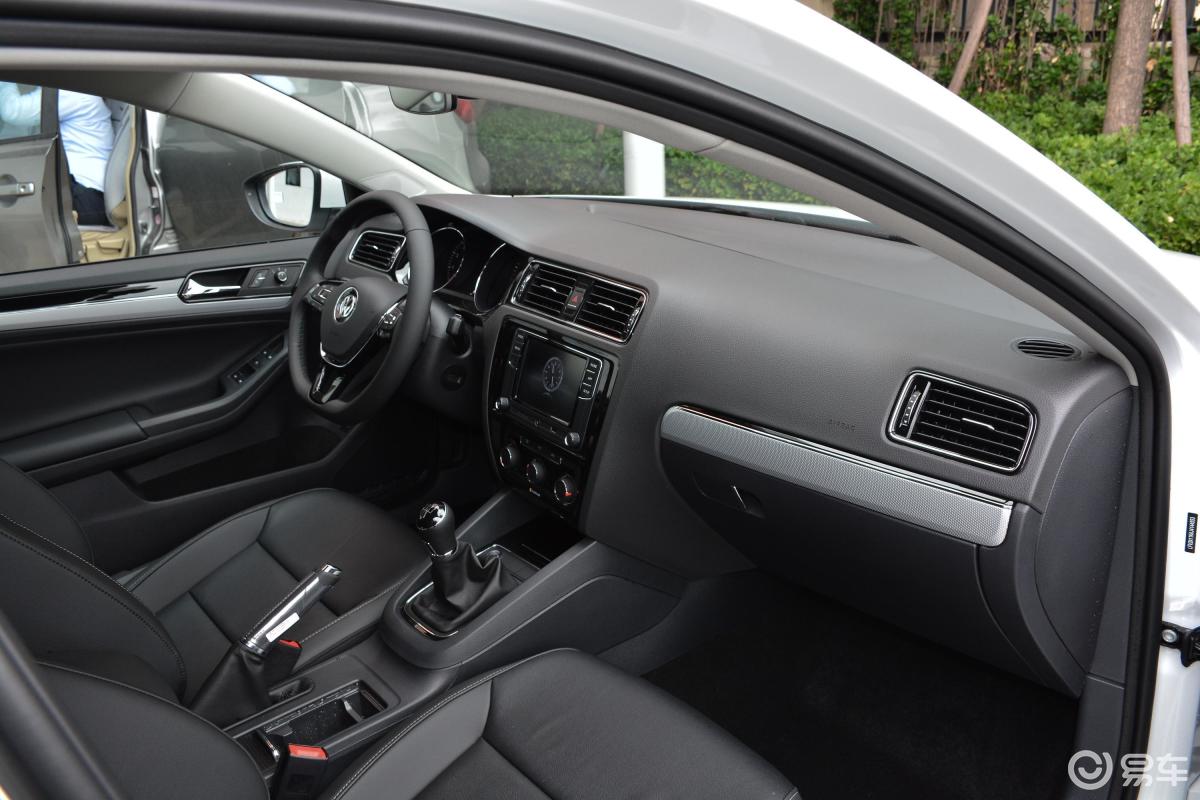 丰田新款威驰内饰高配图片,全新丰田威驰参数配置