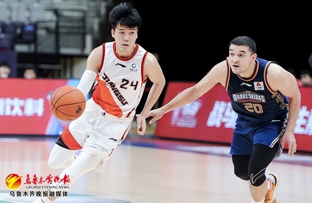 新疆男篮黄荣奇视频,黄荣奇新赛季回归四川篮球吗