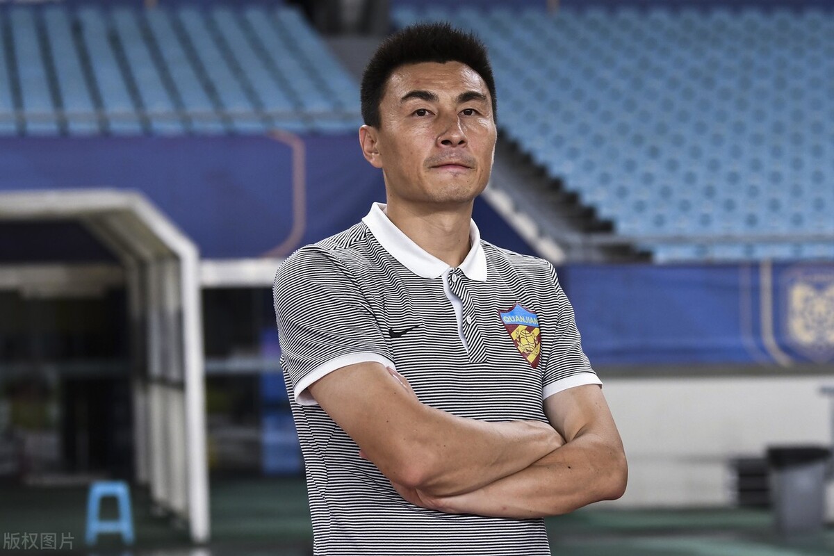 李玮锋带领广州城保级成功,广州城足球俱乐部李玮锋